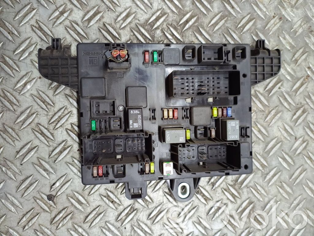 Opel Astra J Fuse box set 