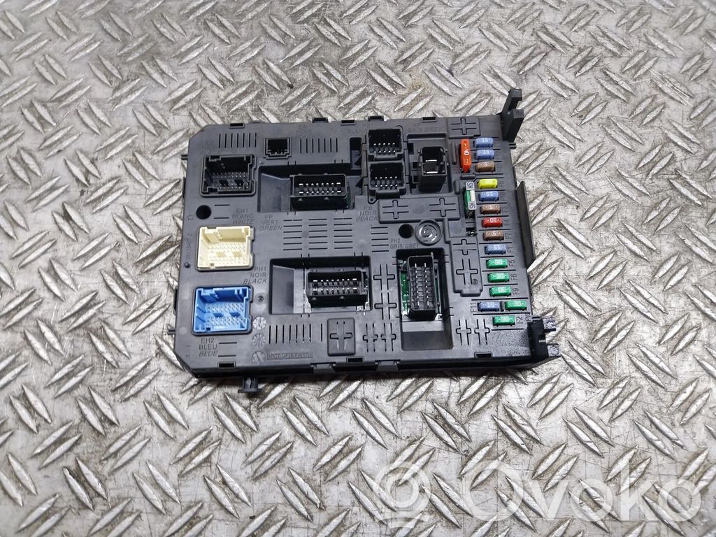 Citroen C5 Fuse module 