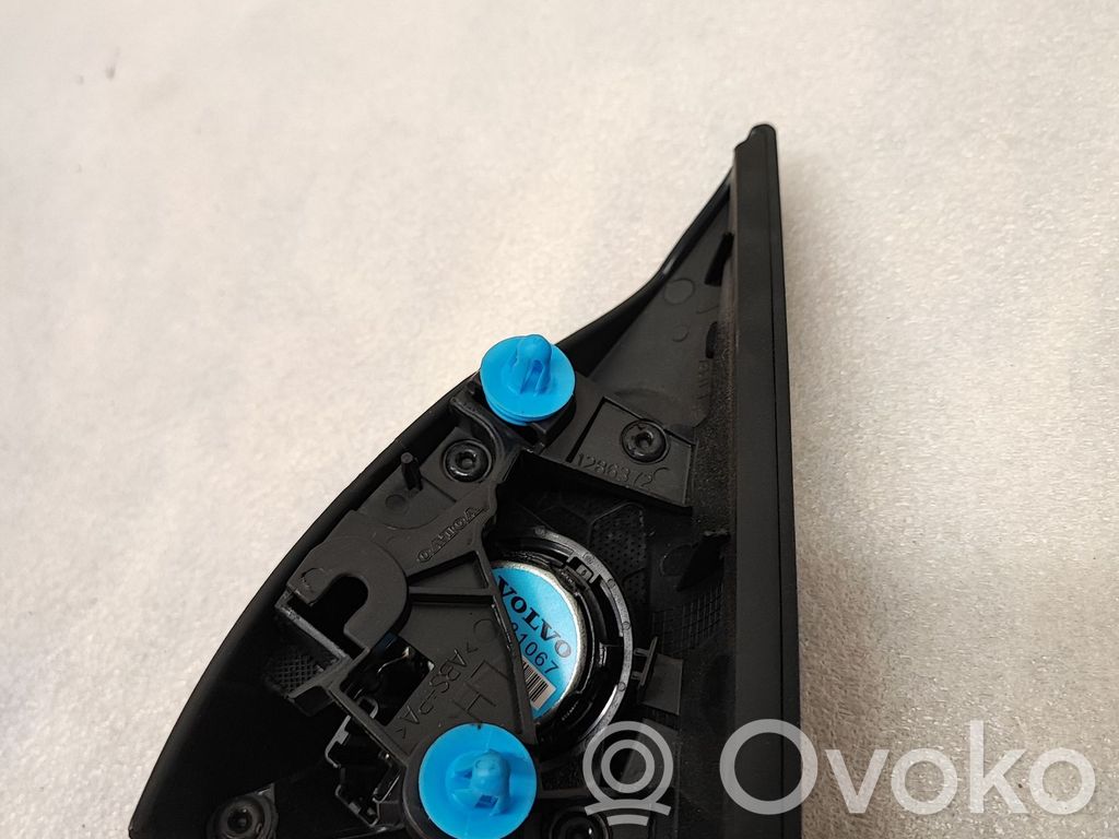 Volvo V60 Front door high frequency speaker 