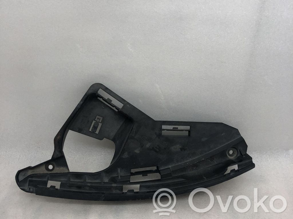 Volvo XC60 Headlight/headlamp mounting bracket 