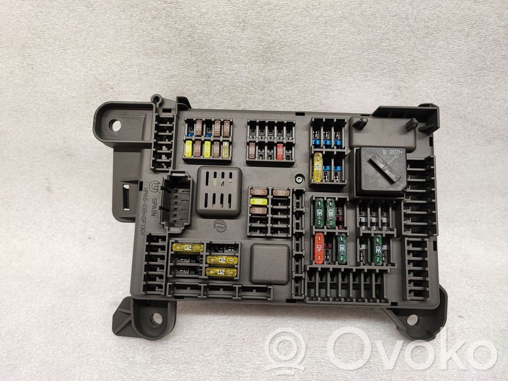 BMW X5 E70 Fuse module 