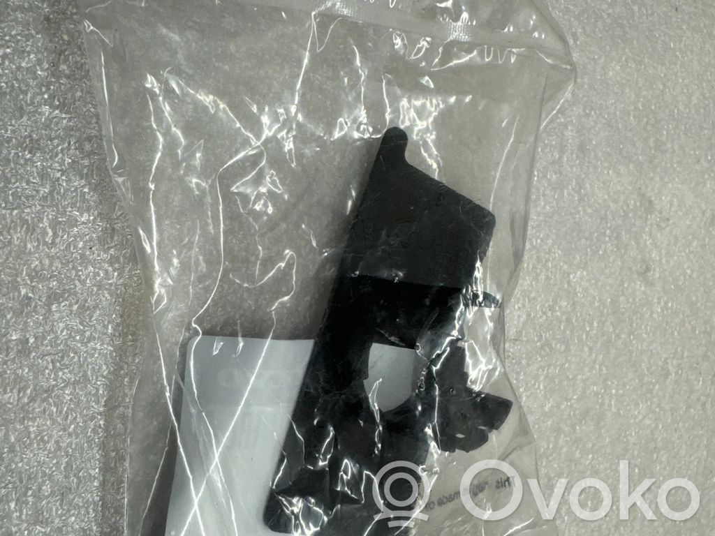 Uchwyt przedniego czujnika parkowania PDC   31407972