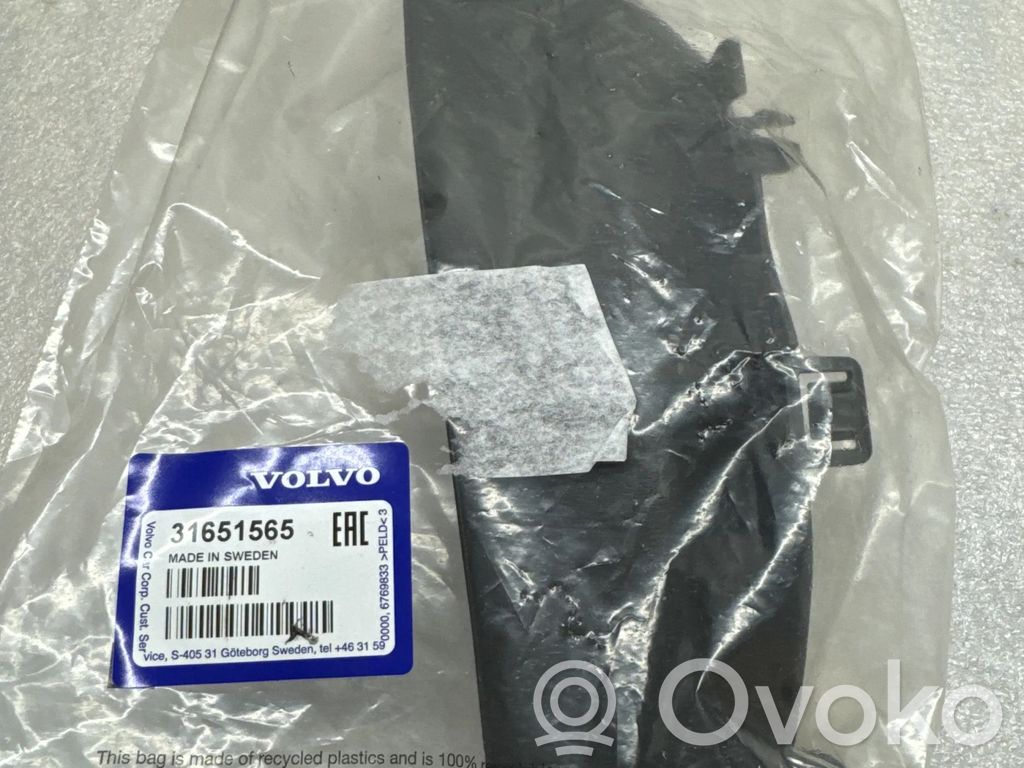 Volvo XC40 Wiper trim 
