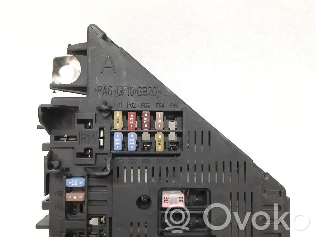 Volvo XC90 Fuse module 