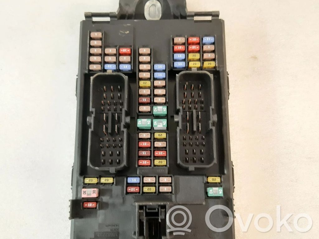 Volvo S90, V90 Fuse module 