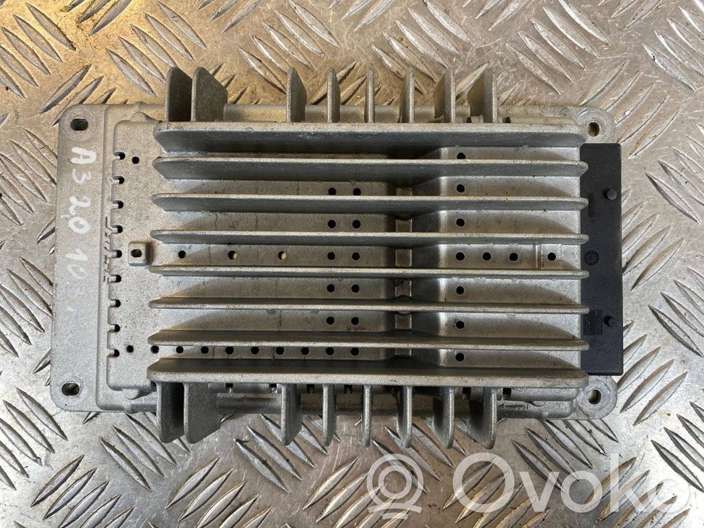 Audi A3 S3 8P Sound amplifier 