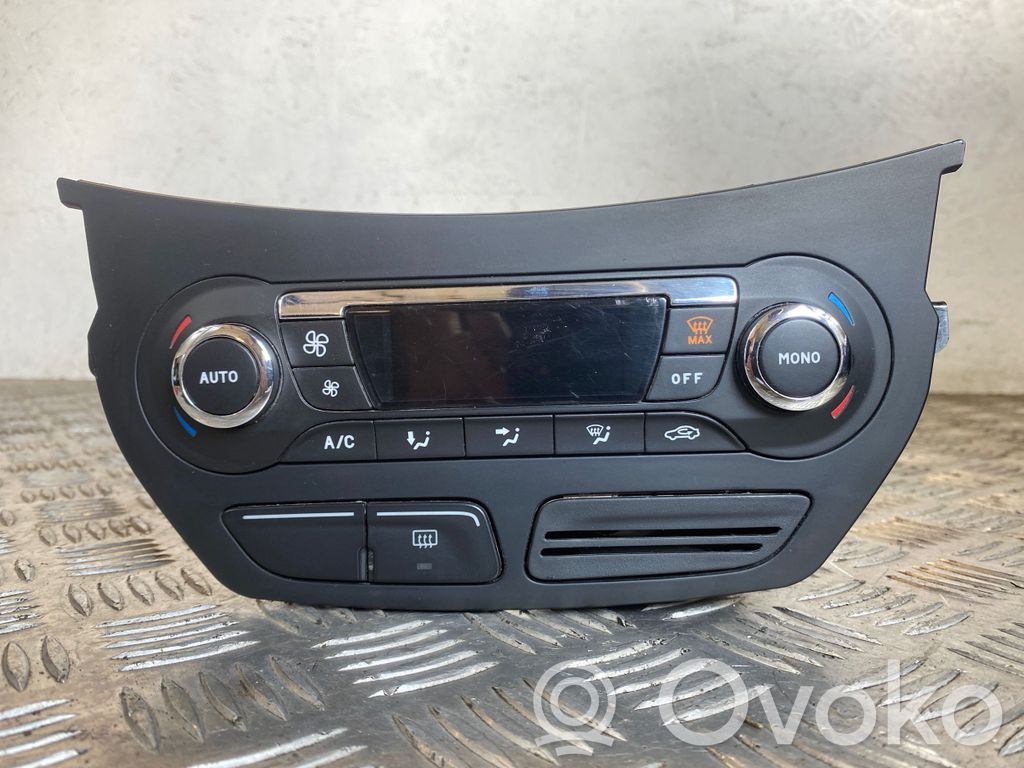 Ford C-MAX II Climate control unit 