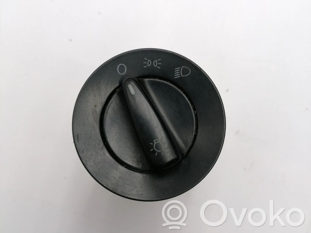 Volkswagen Golf IV Light switch 
