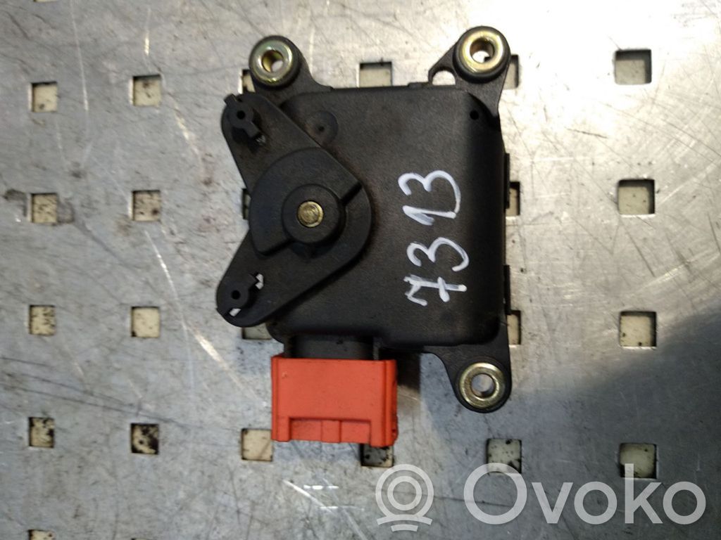 Audi A4 S4 B5 8D Silniczek nagrzewnicy 