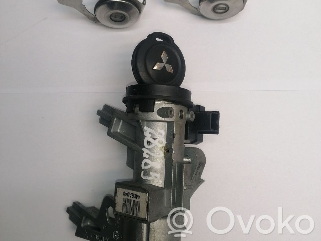 Mitsubishi Colt CZ3 Užvedimo spynelė 