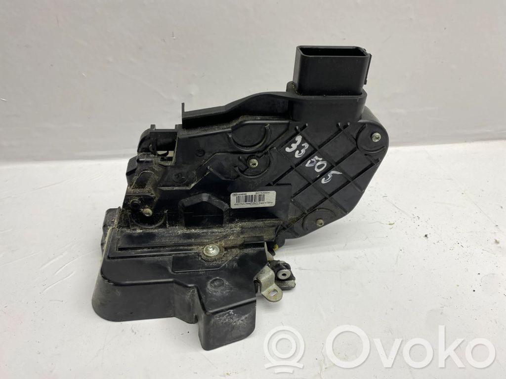 Volvo V50 Front door lock 