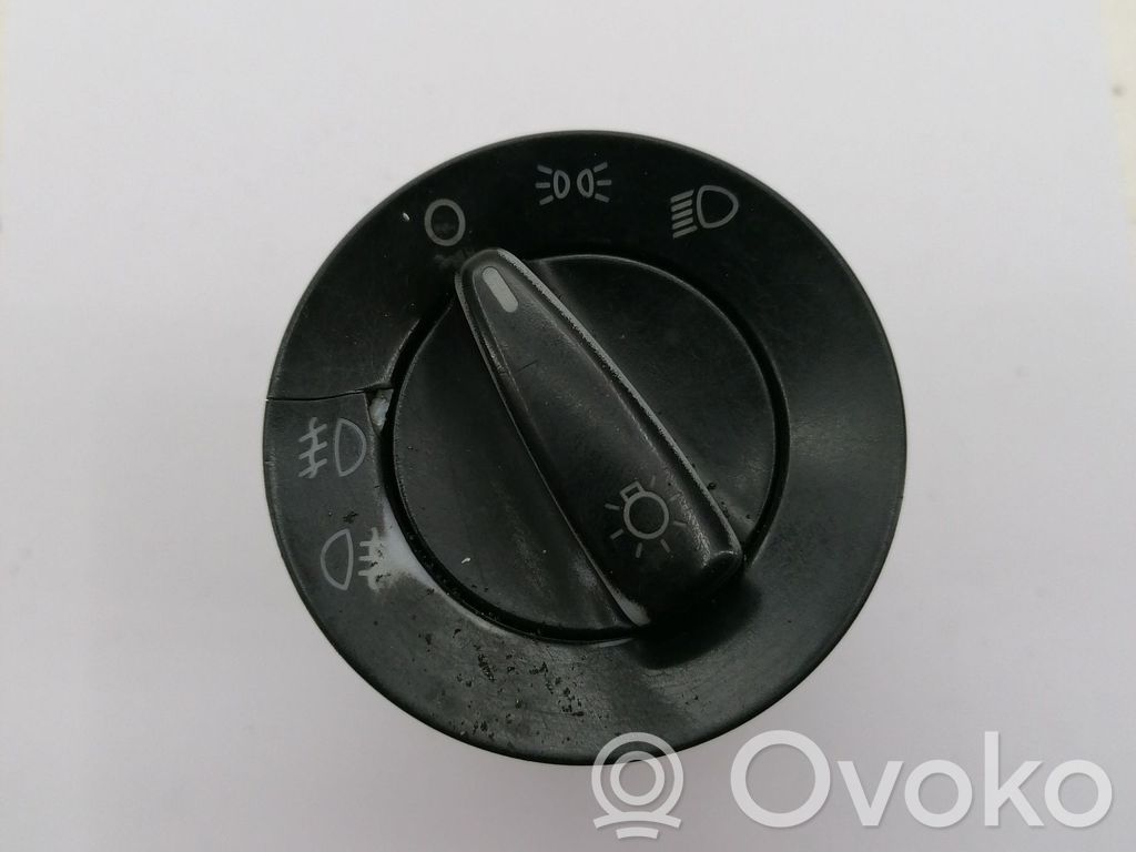 Volkswagen Golf IV Light switch 