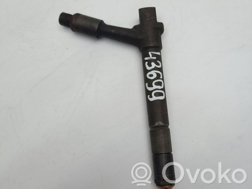 Opel Combo C Inyector de combustible 