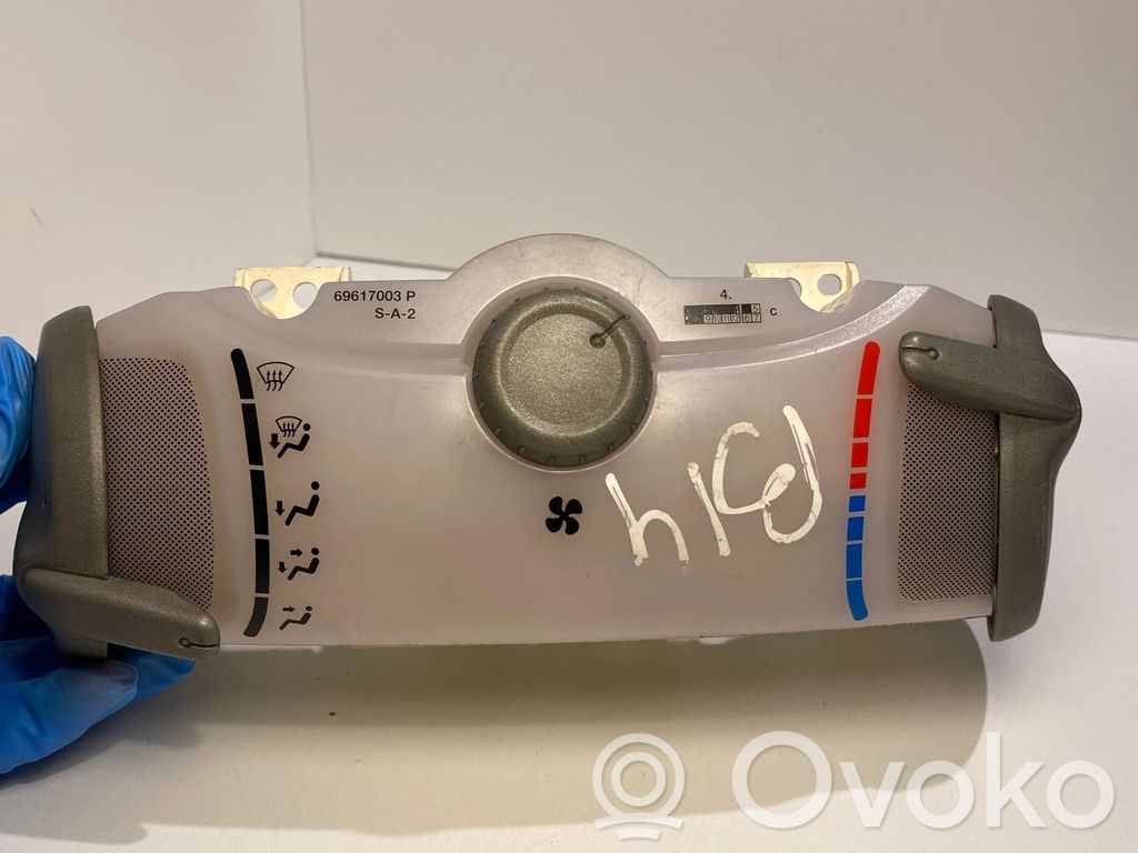 Toyota Aygo AB10 Climate control unit 