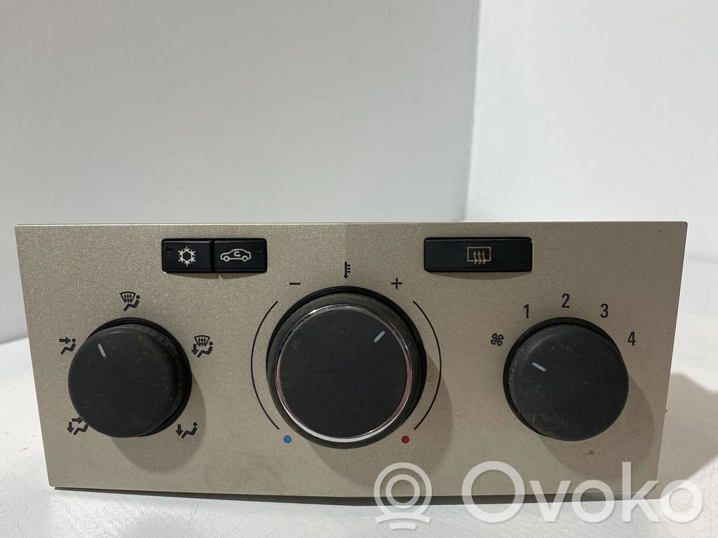 Opel Astra H Climate control unit 