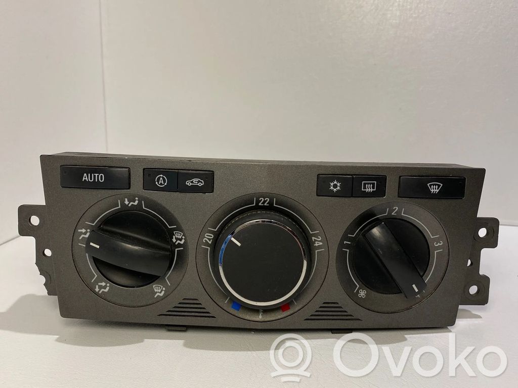 Opel Antara Climate control unit 