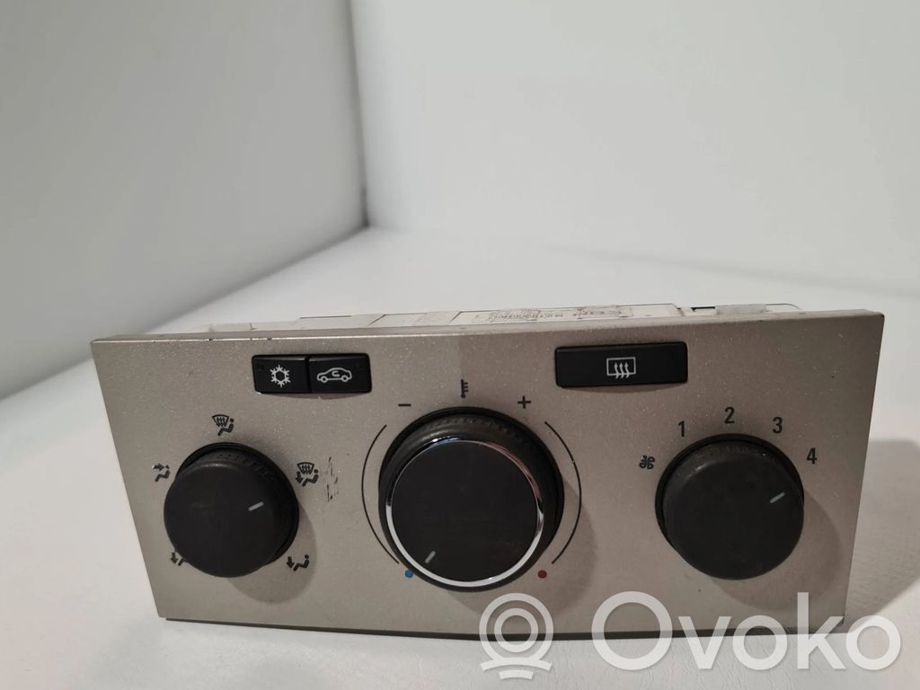 Opel Astra H Climate control unit 
