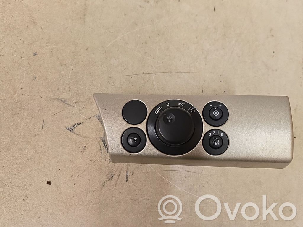 Opel Astra H Light switch 