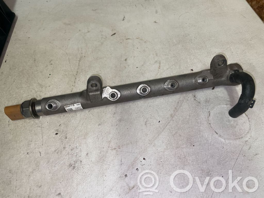 Volkswagen Polo V 6R Listwa wtryskowa 