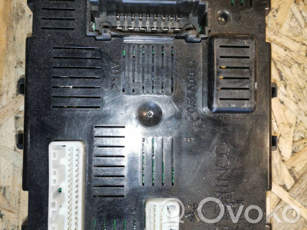 Nissan Micra Dzinēja vadības bloks 