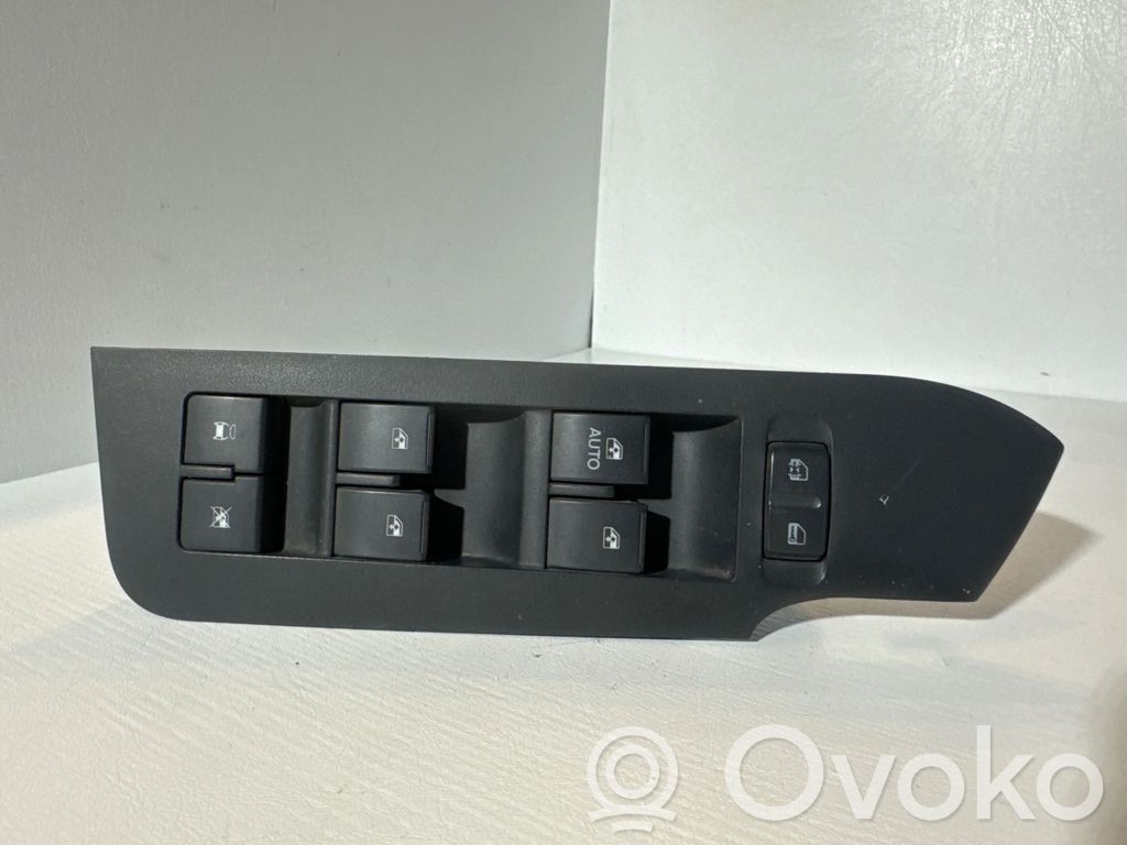 Chevrolet Captiva Electric window control switch 