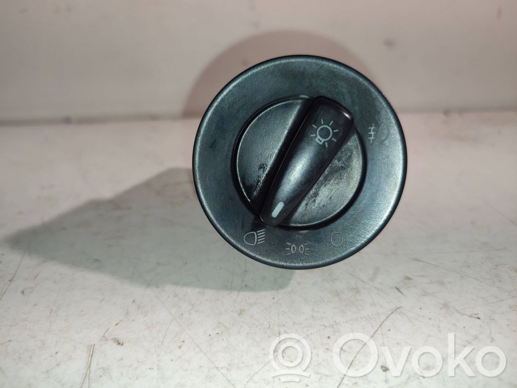 Volkswagen PASSAT B5 Light switch 
