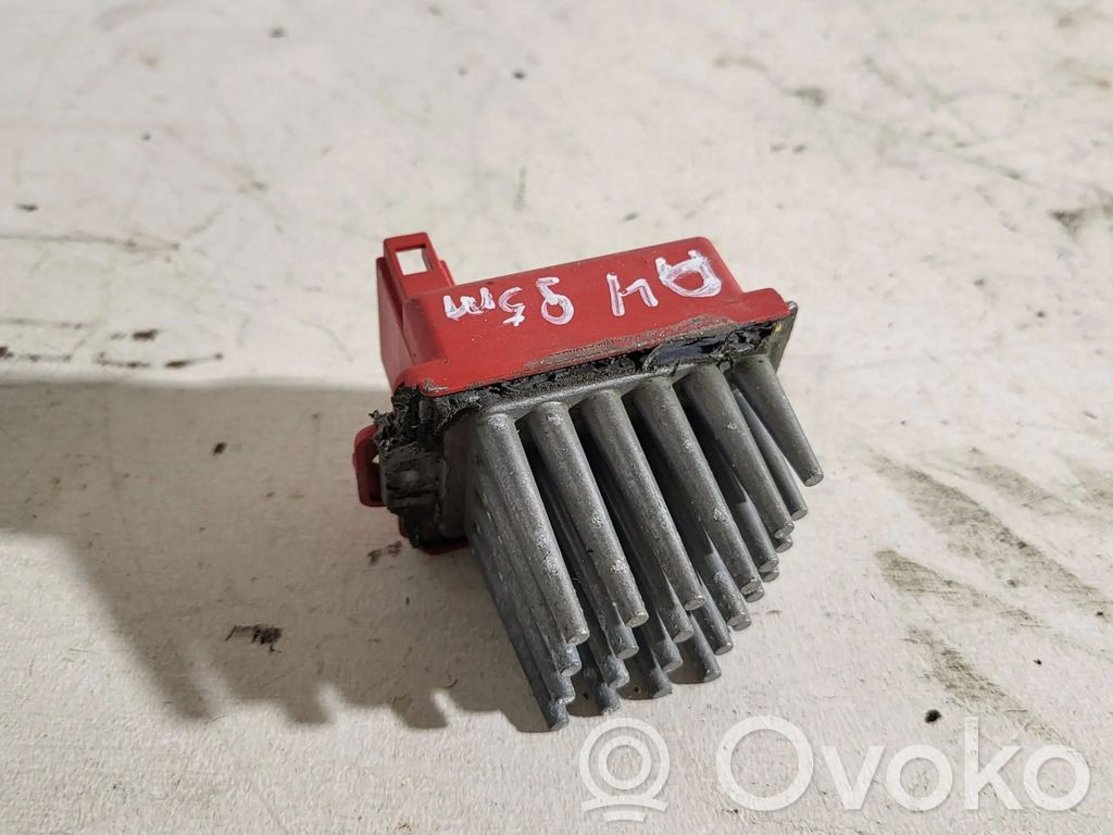 Audi A4 S4 B5 8D Rezystor / Opornik dmuchawy nawiewu 