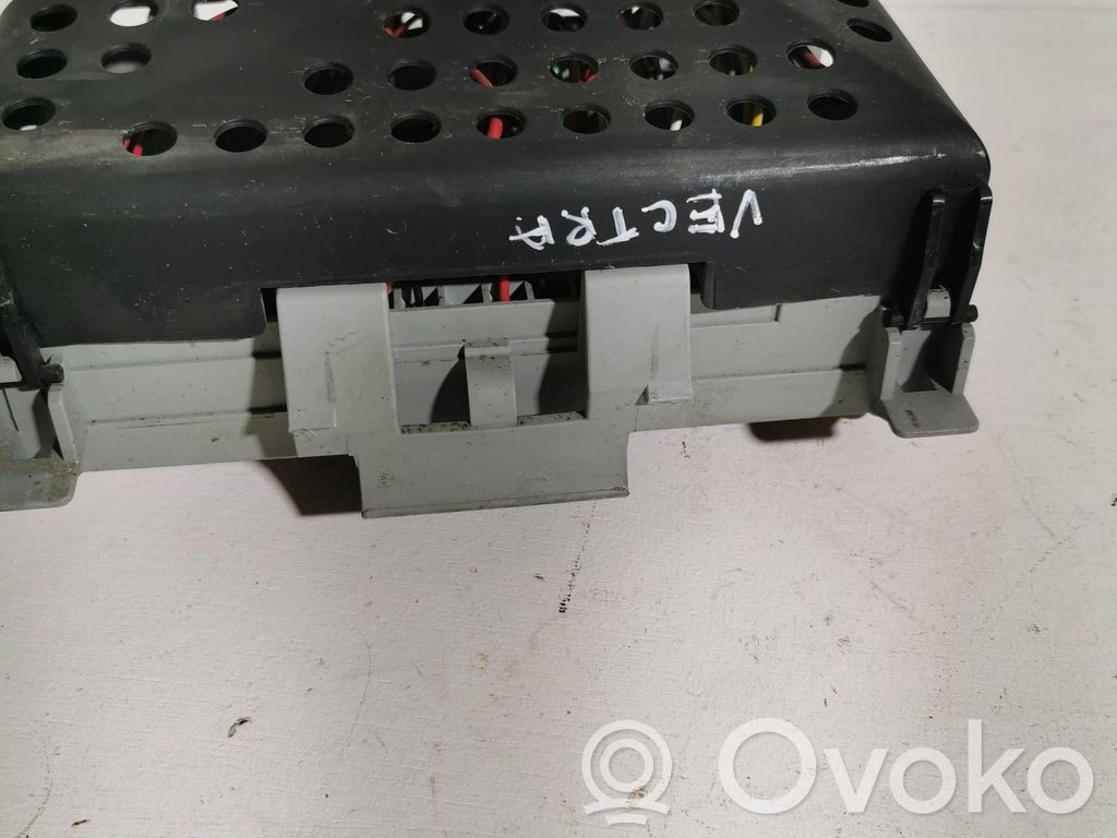 Opel Vectra B Juego de caja de fusibles 