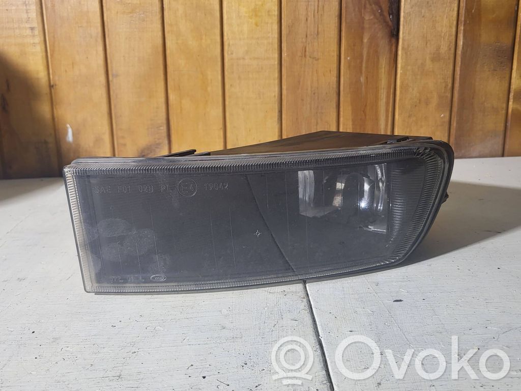Saab 9-3 Ver2 Miglas lukturis priekšā 