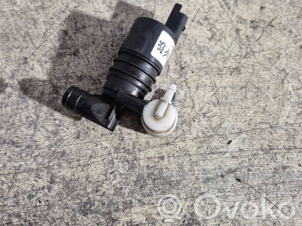 Peugeot 307 Windscreen/windshield washer pump 