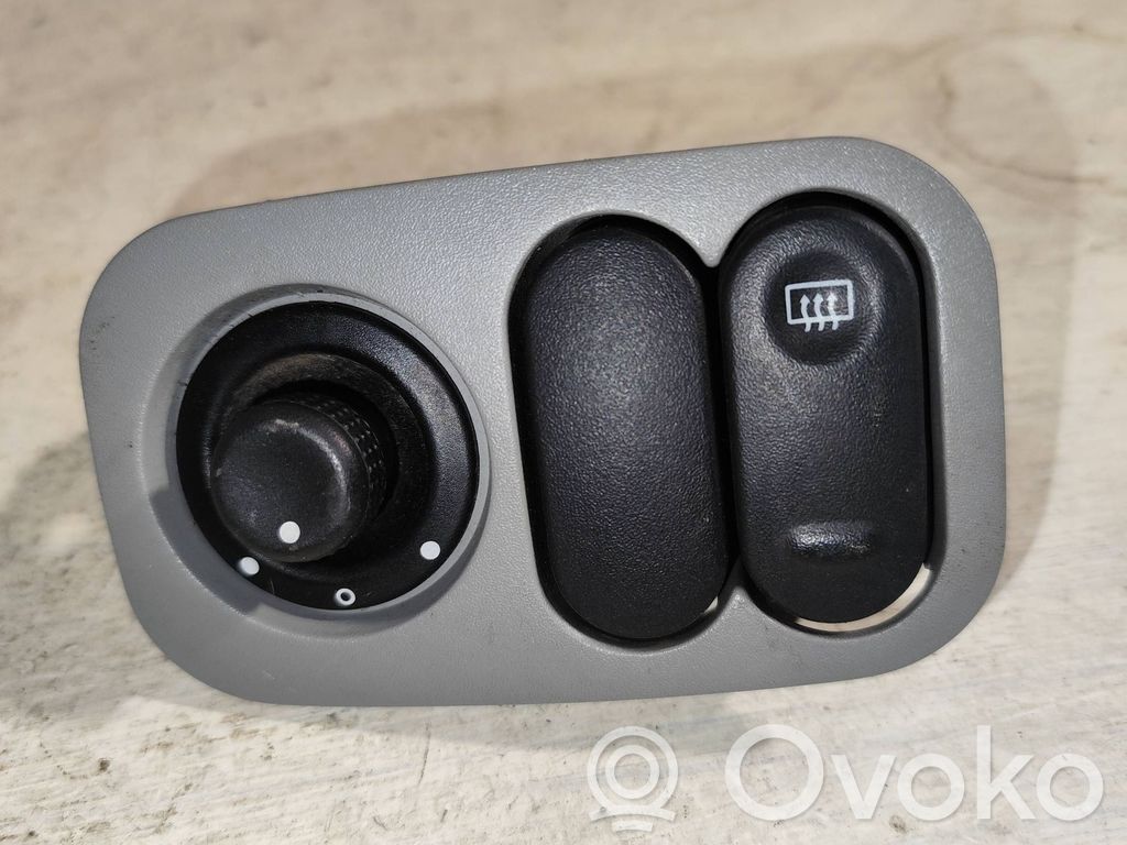 Renault Kangoo I Wing mirror switch 