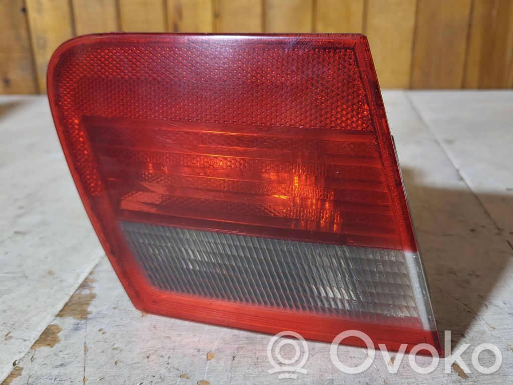 BMW 3 E46 Tailgate rear/tail lights 