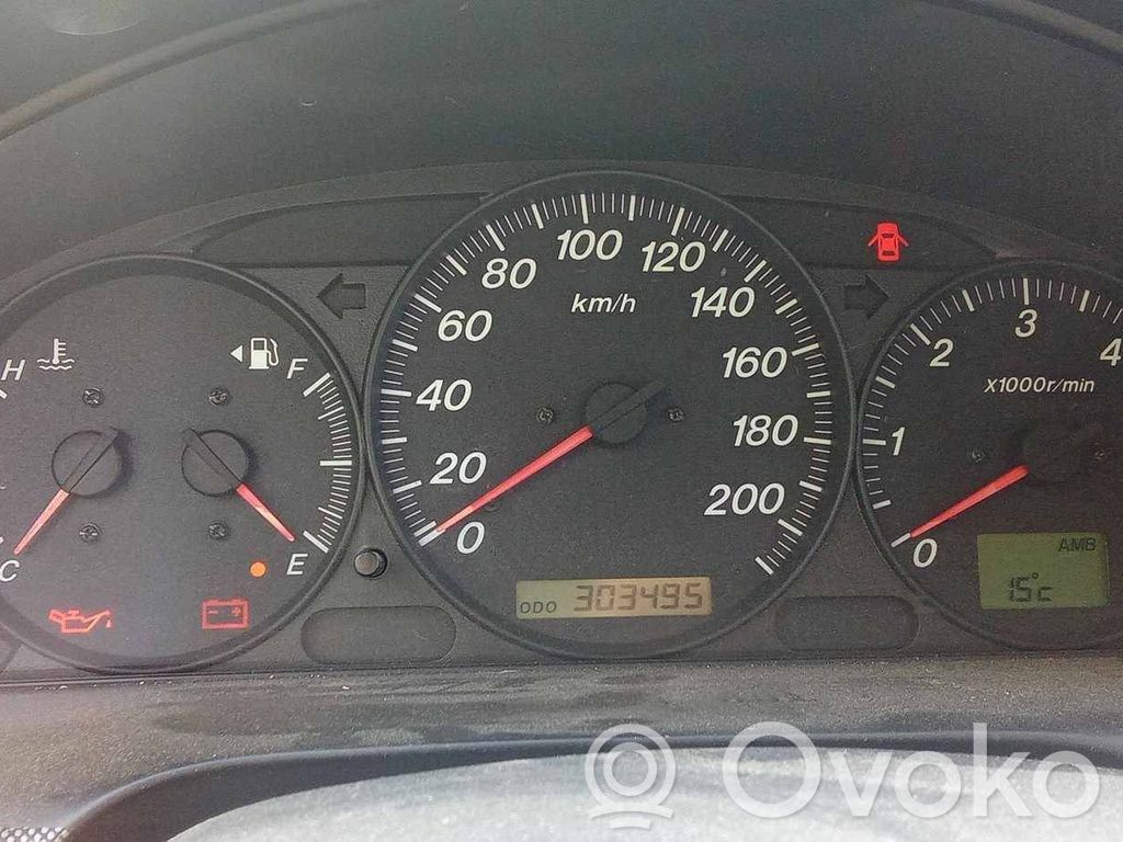 Mazda MPV Speedometer (instrument cluster) 
