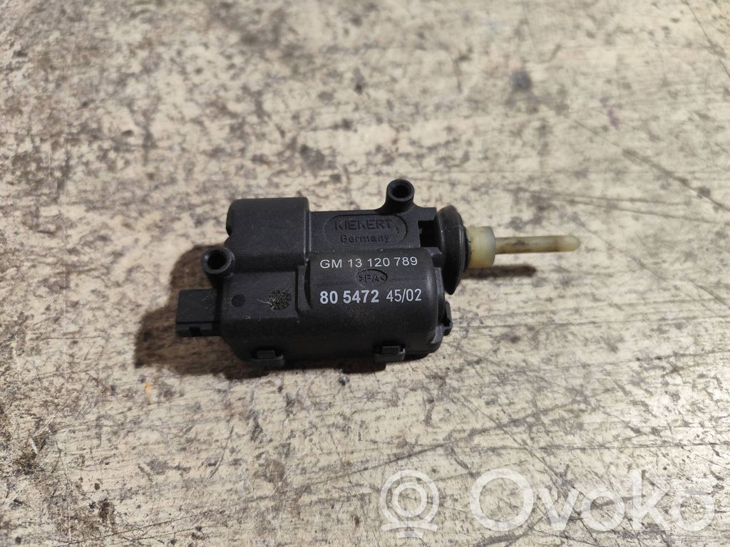 Opel Zafira A Centrinio užrakto varikliukas 
