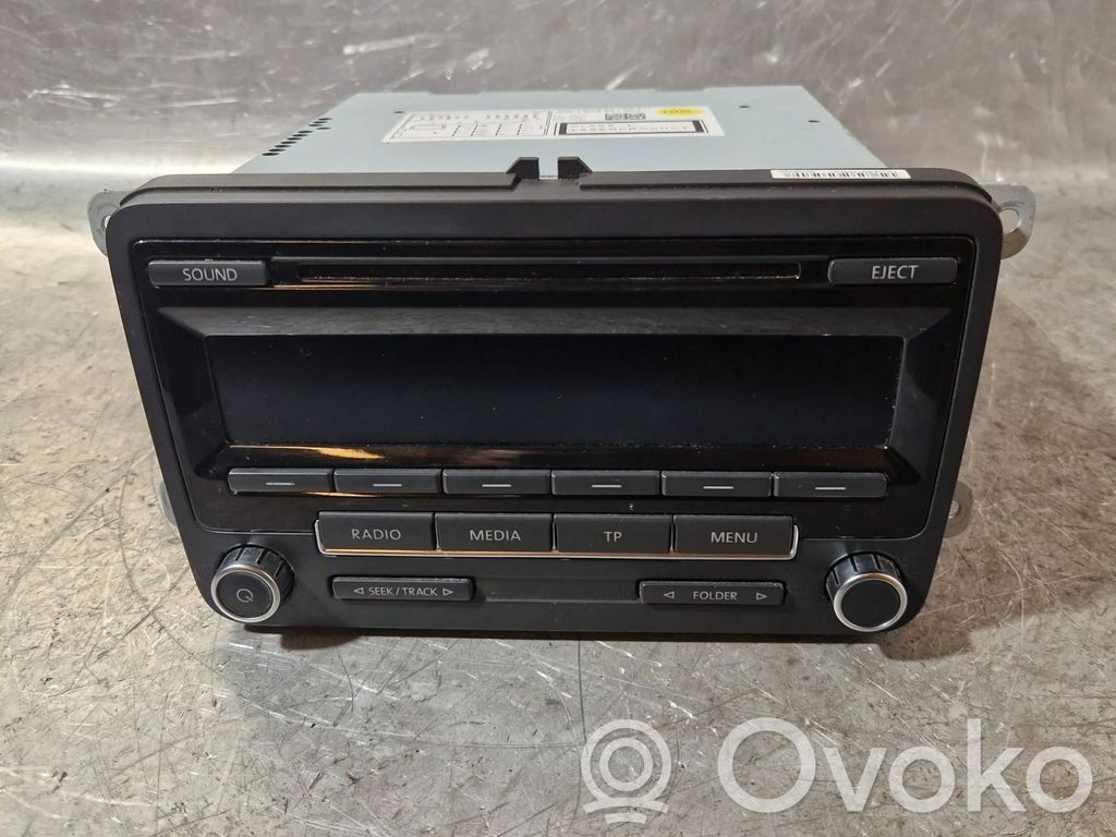 Volkswagen Jetta VI Panel / Radioodtwarzacz CD/DVD/GPS 