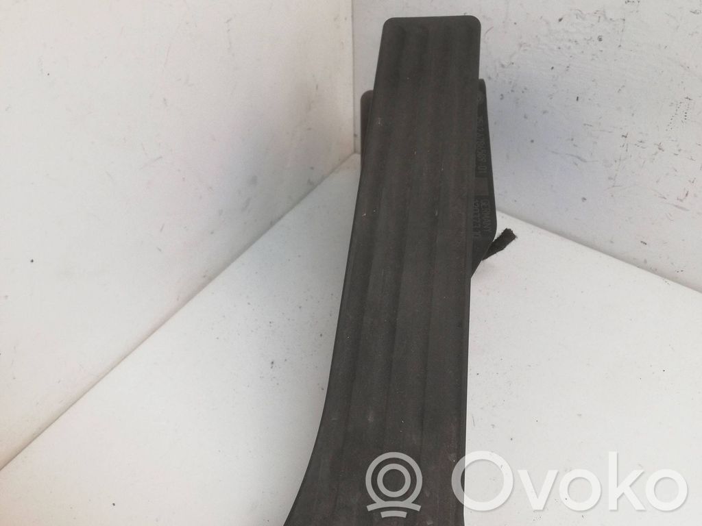 BMW 1 E81 E87 Accelerator throttle pedal 