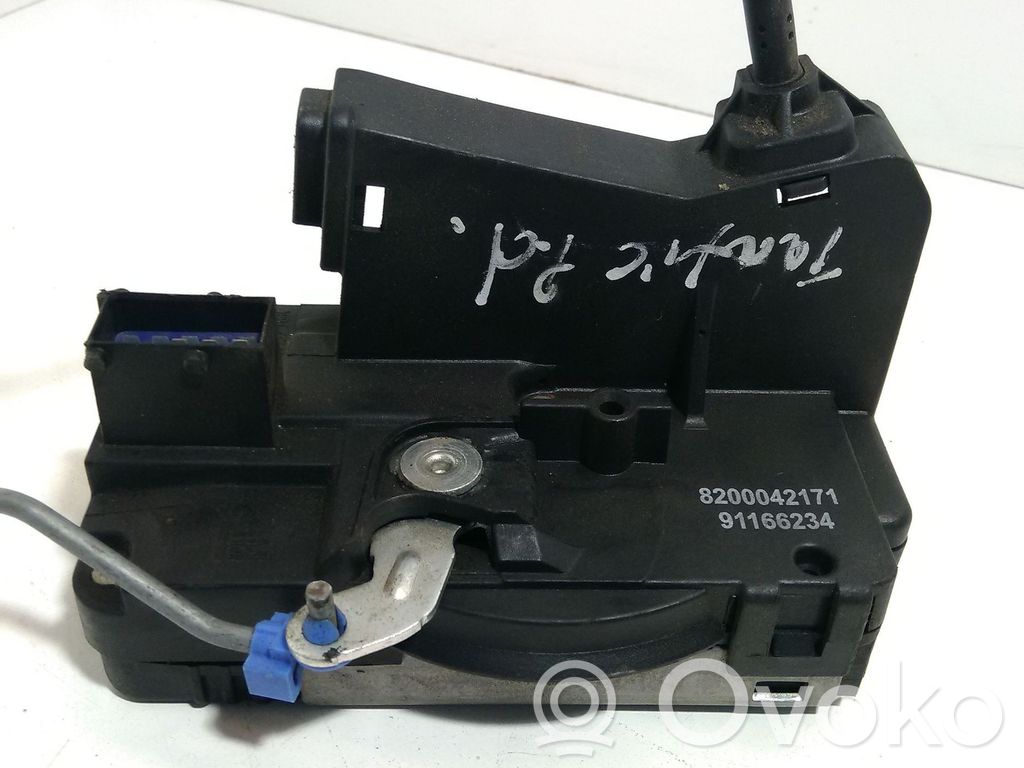 Renault Trafic II (X83) Front door lock 