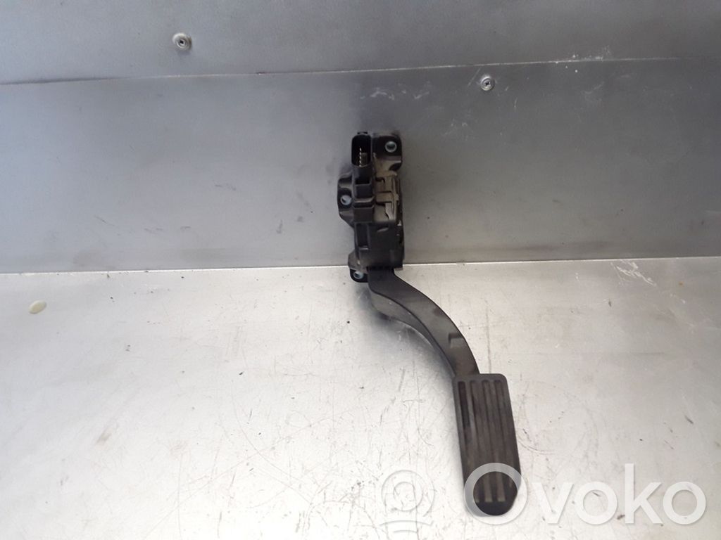 Volvo V70 Педаль акселератора 