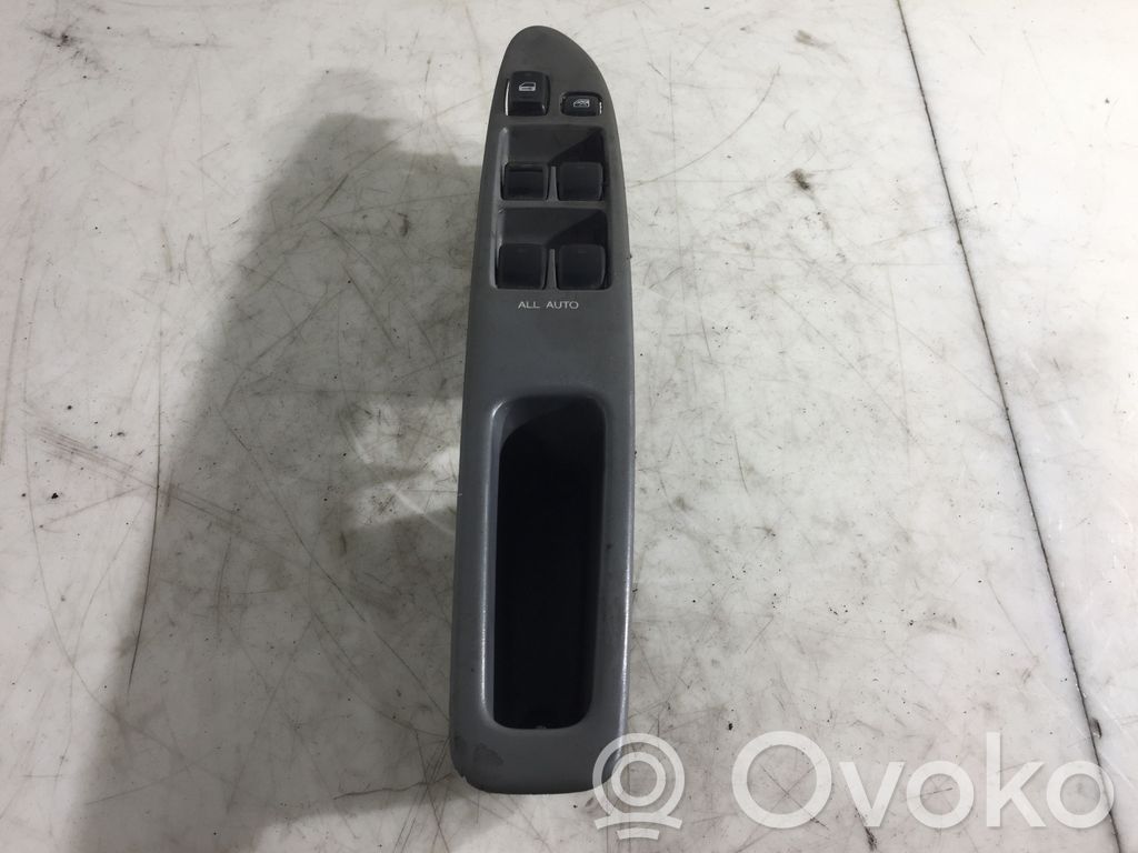 Toyota Avensis Verso Moldura del interruptor de la ventana de la puerta delantera 