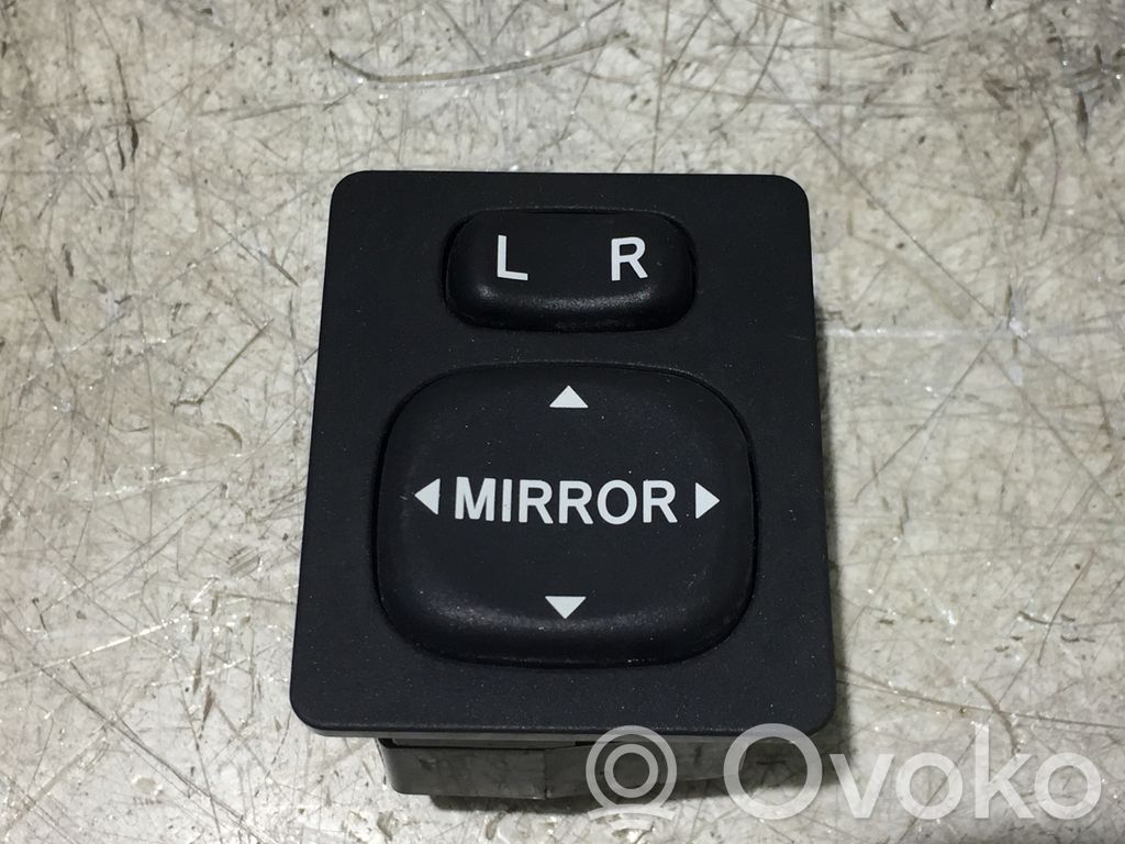 Toyota Yaris Wing mirror switch 