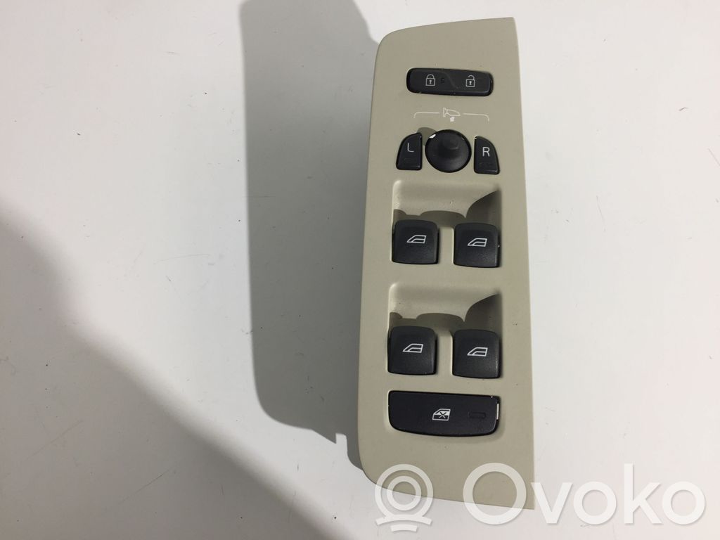 Volvo V40 Electric window control switch 