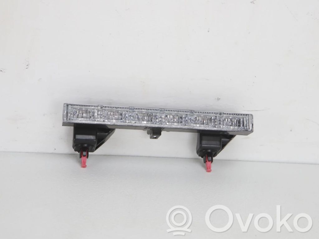 Toyota Auris E180 Third/center stoplight 