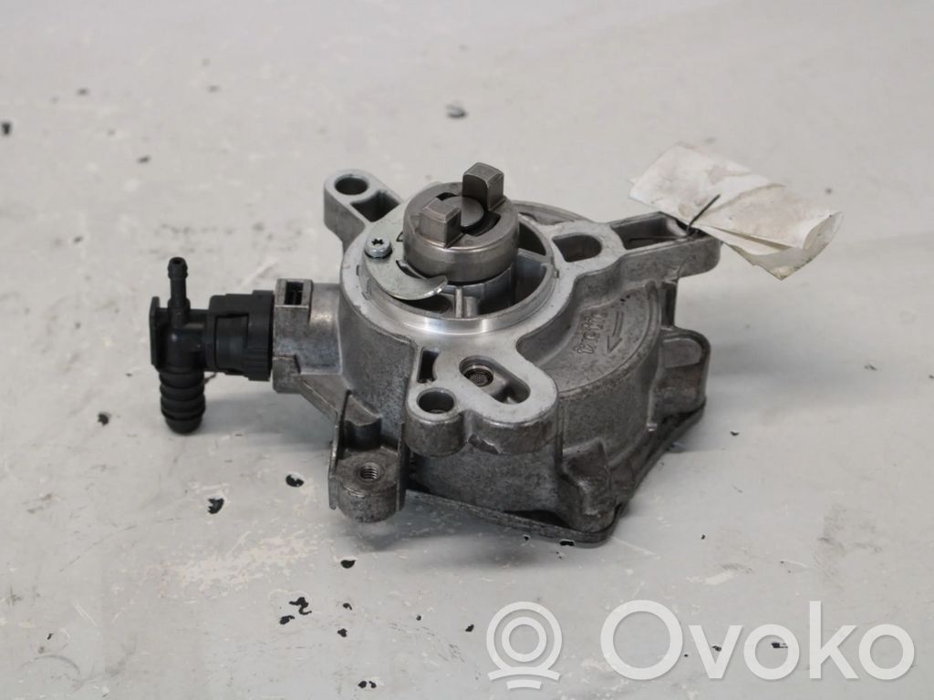 Volvo V40 Vacuum pump 