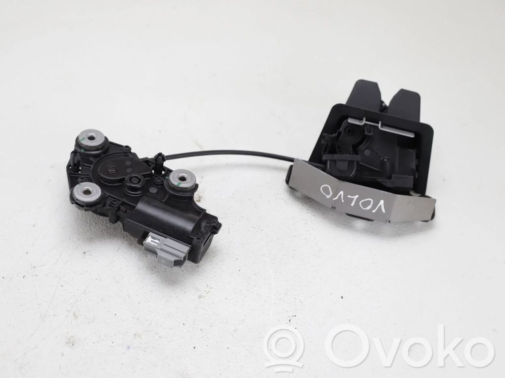 Volvo XC60 Loading door lock 