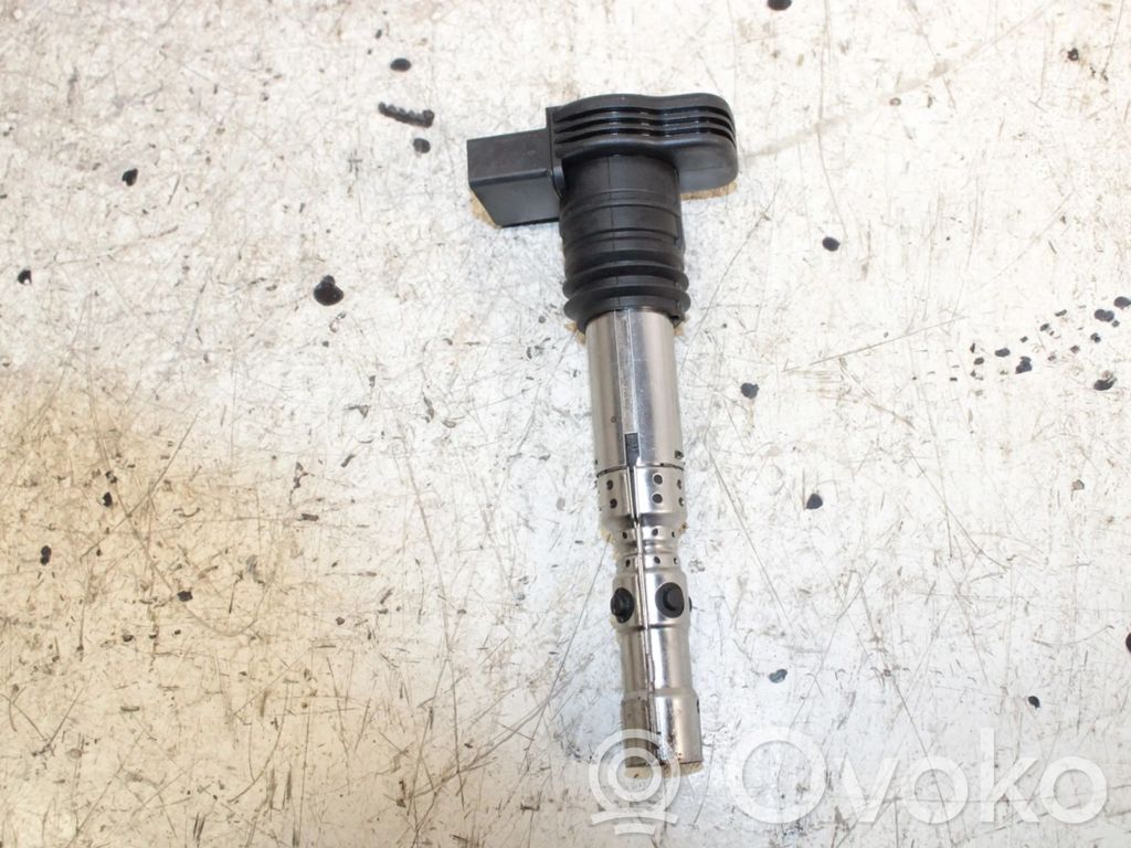 Audi A4 S4 B5 8D Bobina di accensione ad alta tensione 