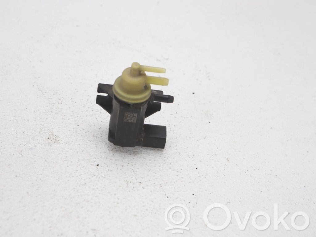 Skoda Yeti (5L) Turbolader Druckwandler Magnetventil 
