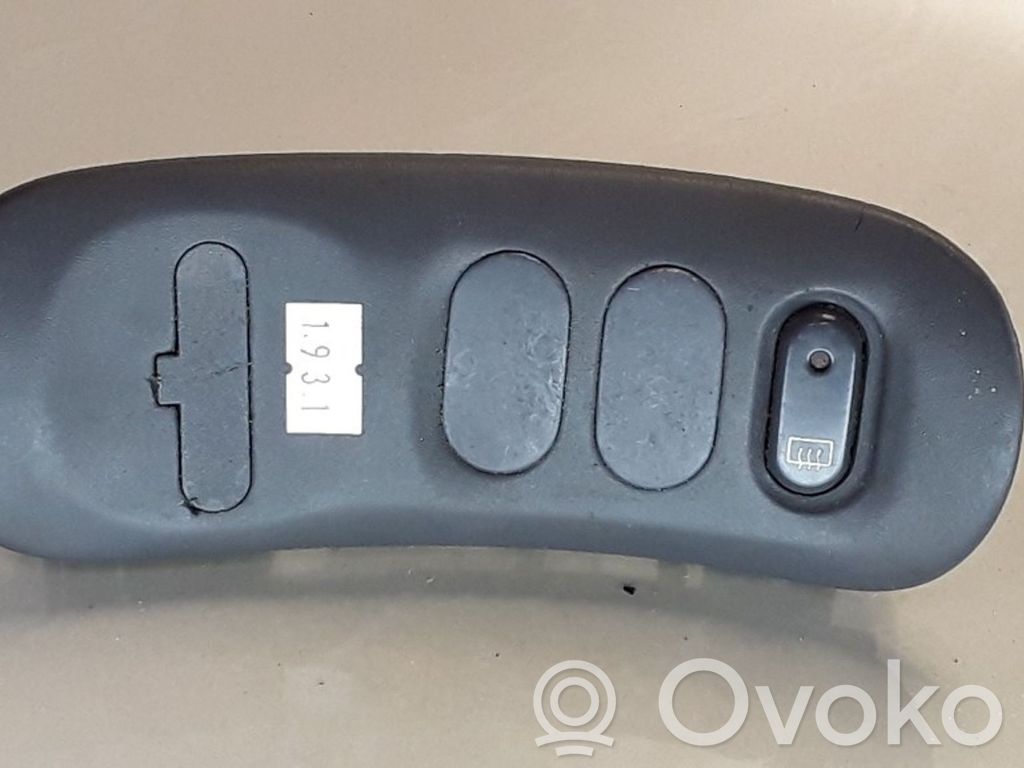 Renault Espace III Windscreen/window heater switch 