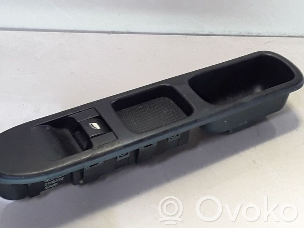 Peugeot 307 Electric window control switch 