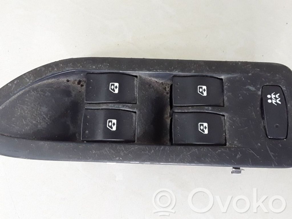 Renault Vel Satis Electric window control switch 