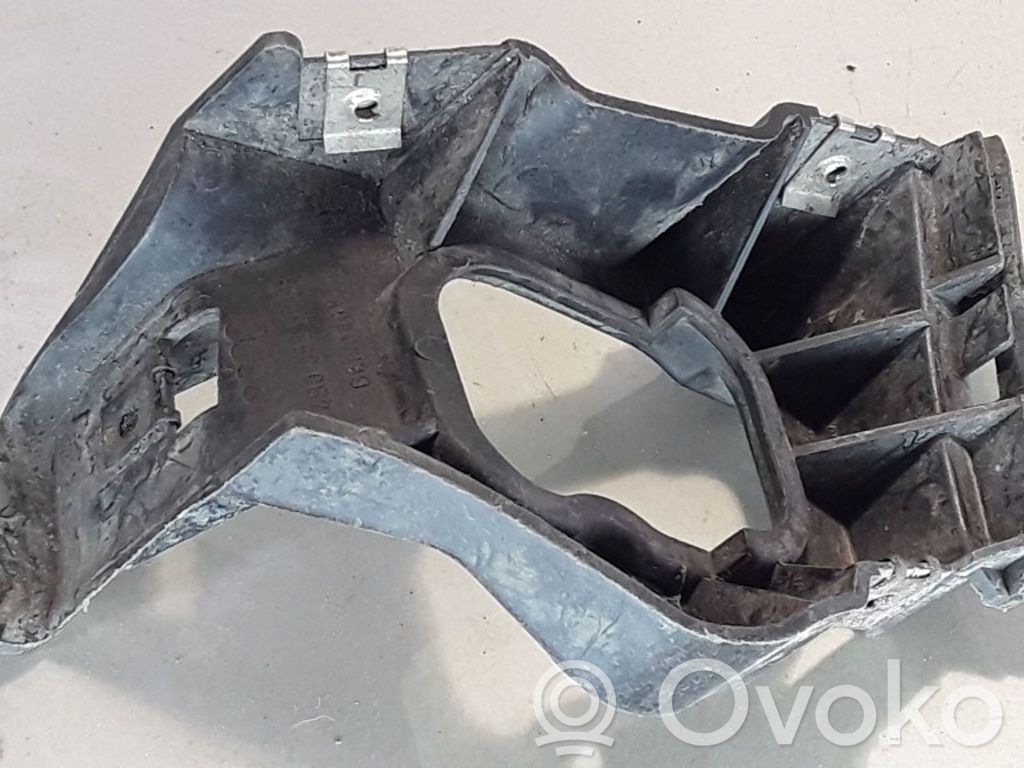 Audi A6 S6 C5 4B Support de montage de pare-chocs avant 